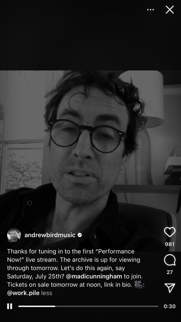 Andrew Bird partage sa performance musicale avec ses fans sur Instagram Live