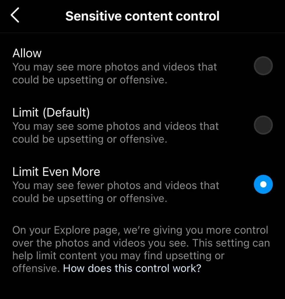 Les options offertes par Instagram en ce qui concerne le maintien du contenu sensible hors de la page d'exploration d'un utilisateur.