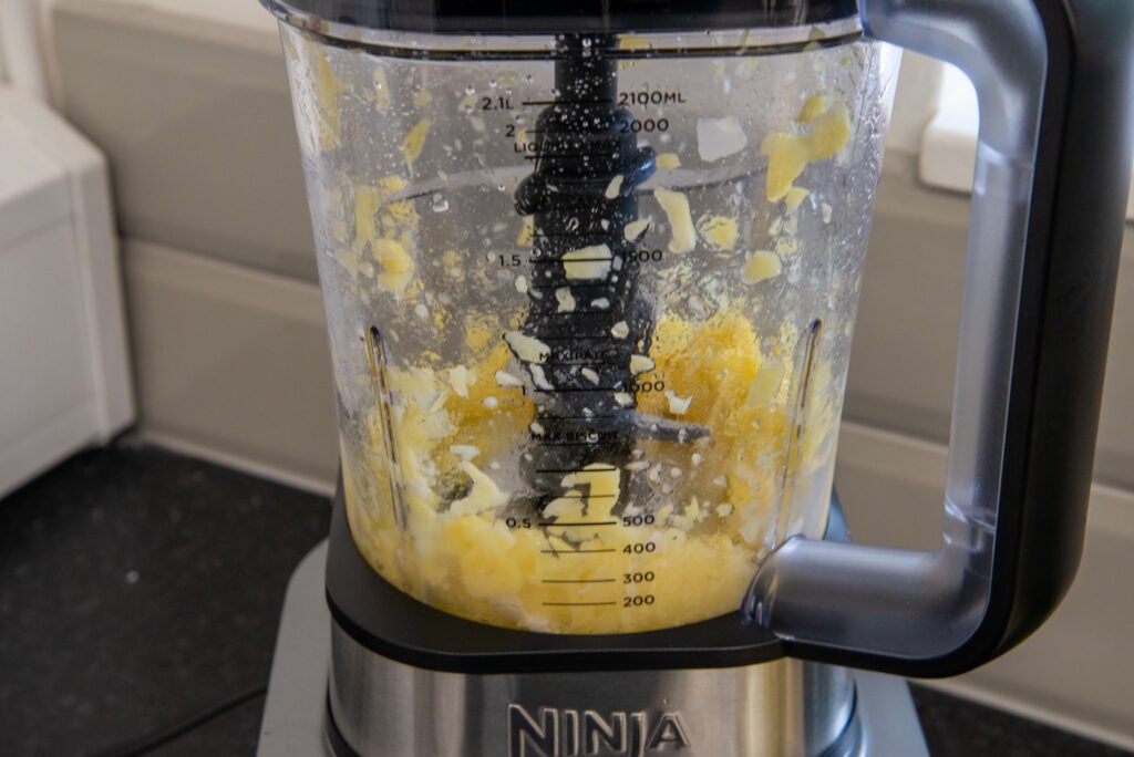Ninja Foodi Power Nutri Blender 3-en-1 avec Smart Torque & Auto-iQ 1200W CB350UK ananas écrasé