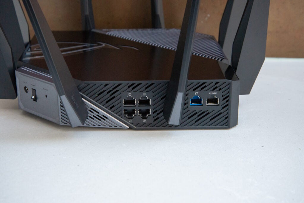 Ports Ethernet Asus ROG Rapture GT-AXE11000