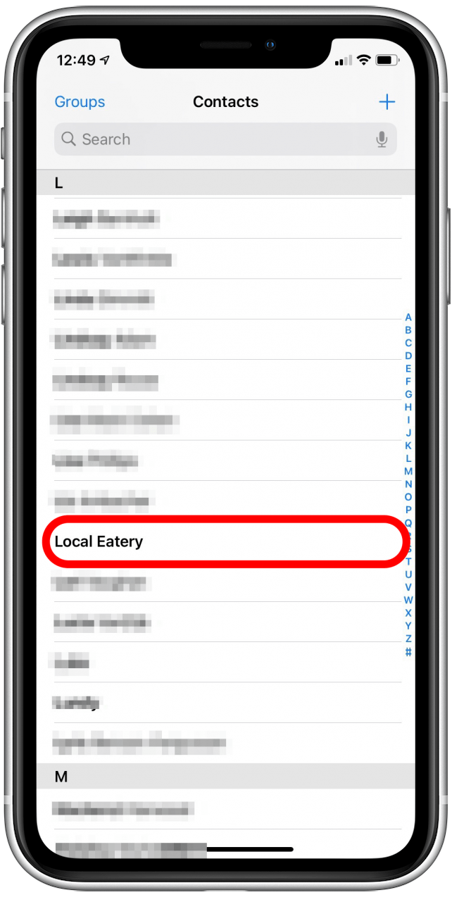 Ajoutez une extension au numéro de téléphone d'un contact dans l'application Contacts.