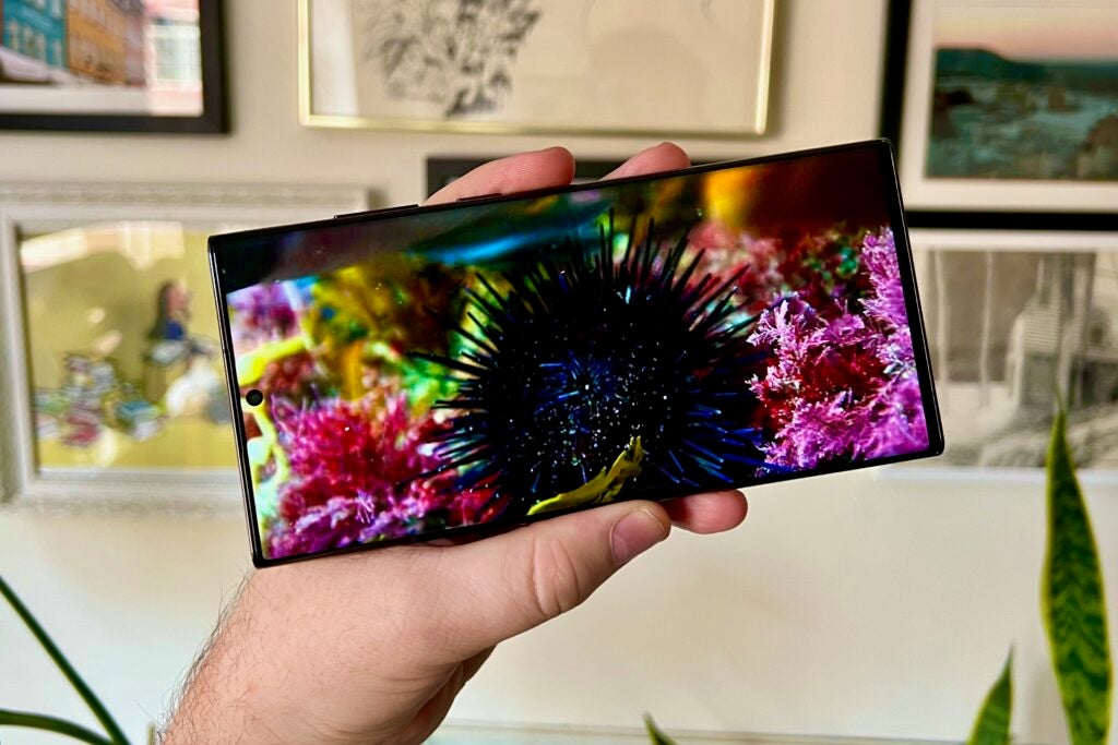 L'écran du Samsung Galaxy S22 Ultra affichant la vidéo HDR