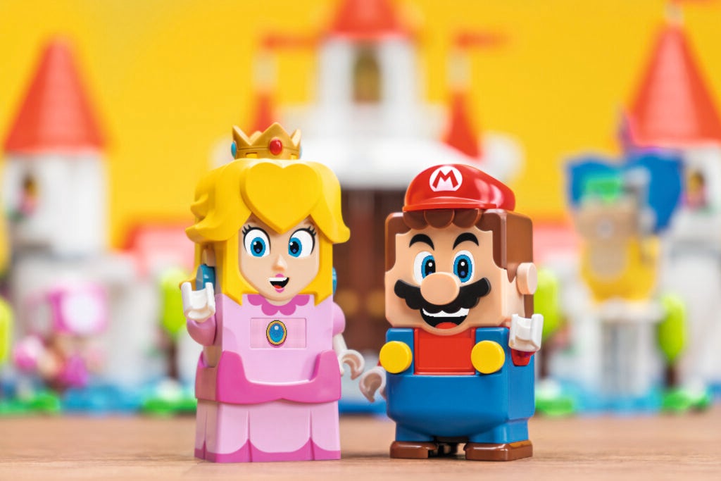 Ensemble Princesse Peach et Super Mario Lego