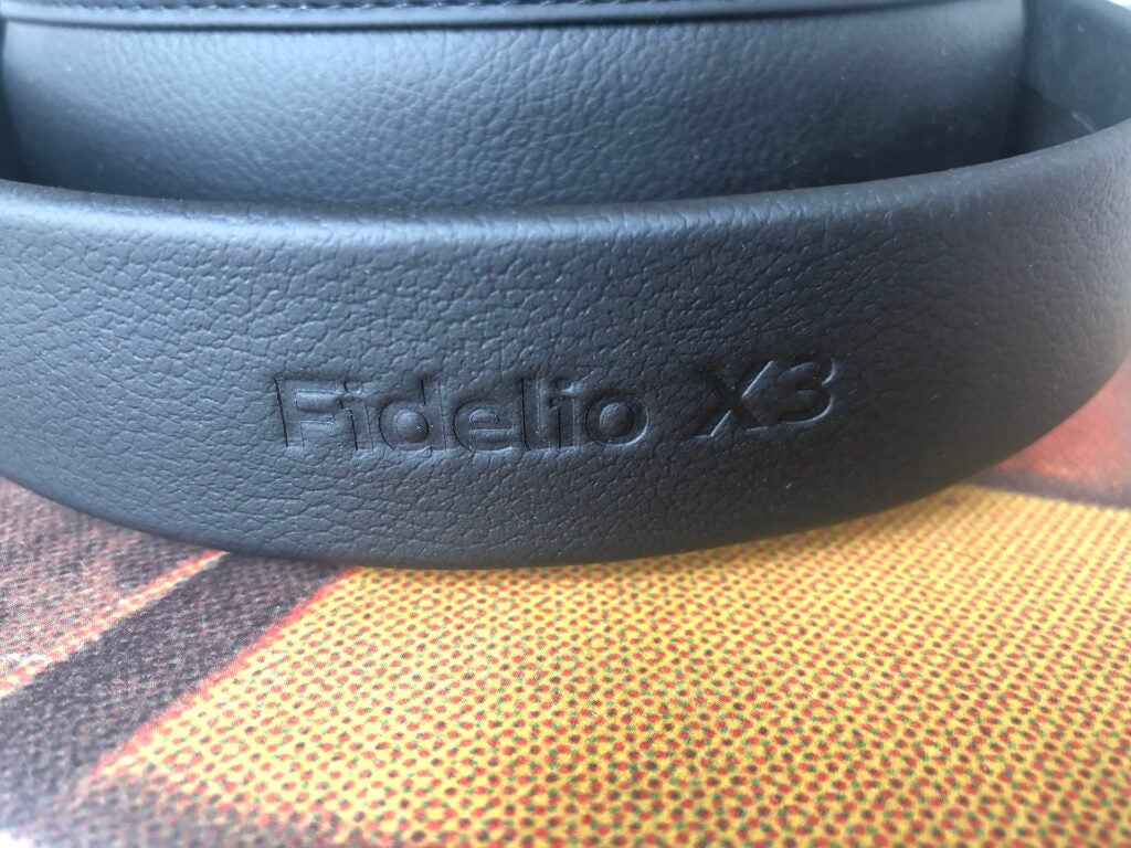 Logo bandeau Philips Fidelio X3