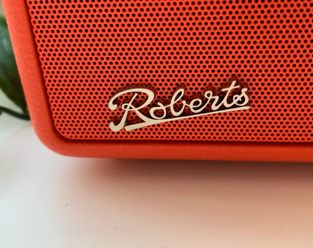 Détail du logo Roberts Revival Petite