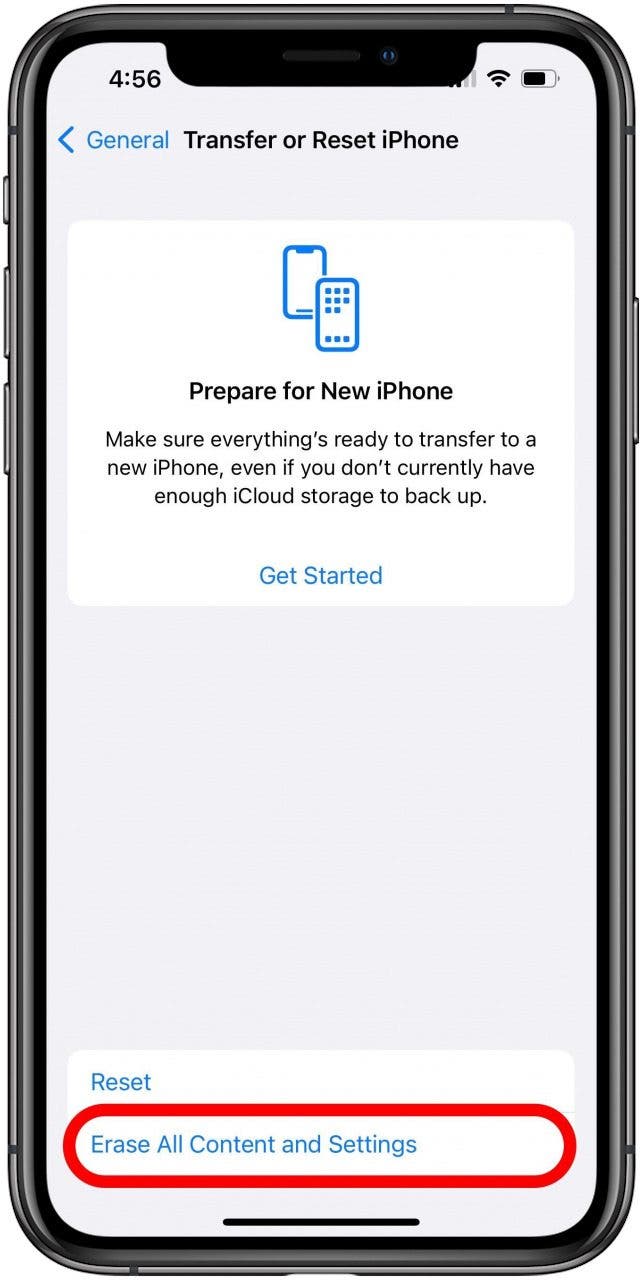 Transférer ou réinitialiser l'écran des paramètres de l'iPhone avec l'option Effacer tout le contenu et les paramètres marquée