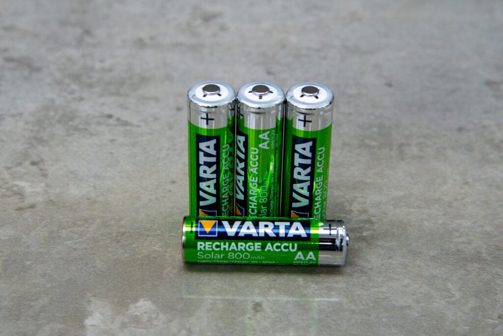 Varta Recharge Accu Solar 800mAh une batterie allongée