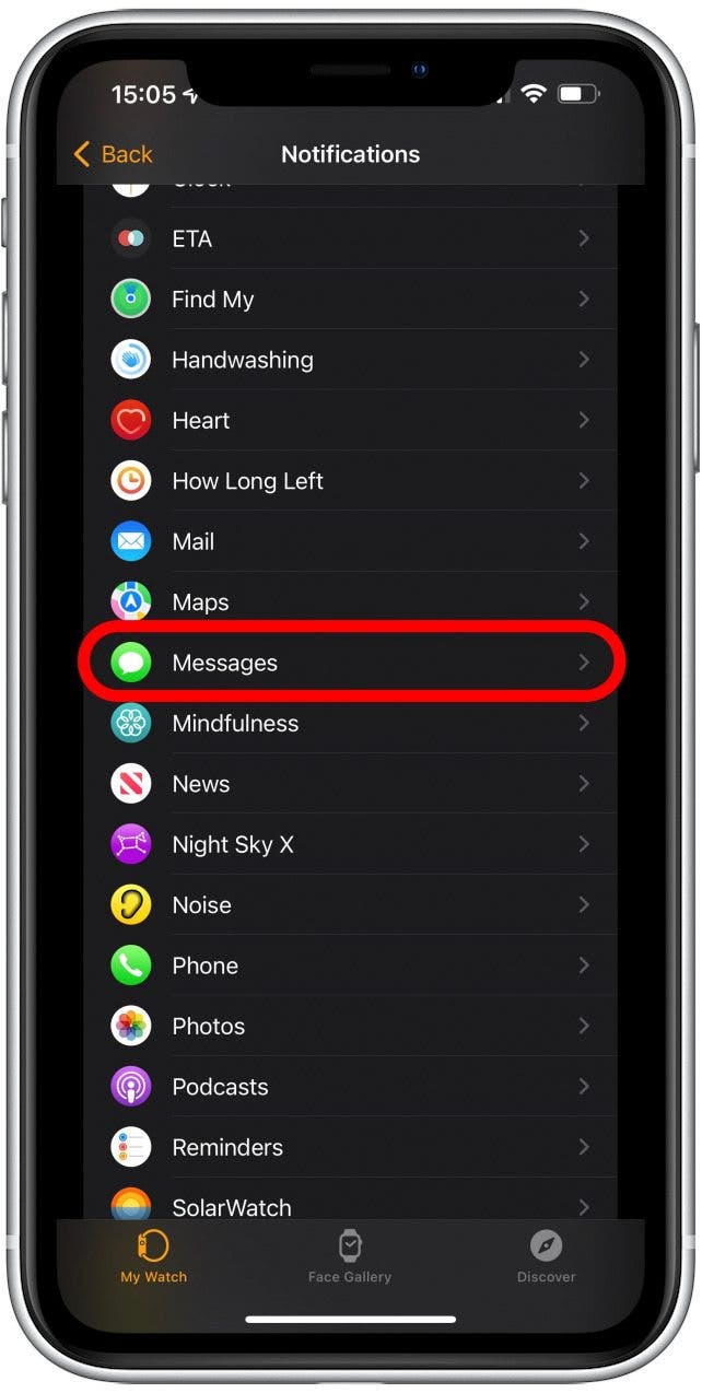 Faites défiler vers le bas et appuyez sur Messages - Apple Watch ne vibre pas lorsque je reçois un SMS	