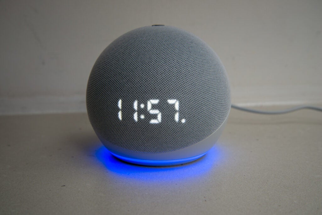 Ensemble d'alarme Amazon Echo Dot avec horloge (4e génération)
