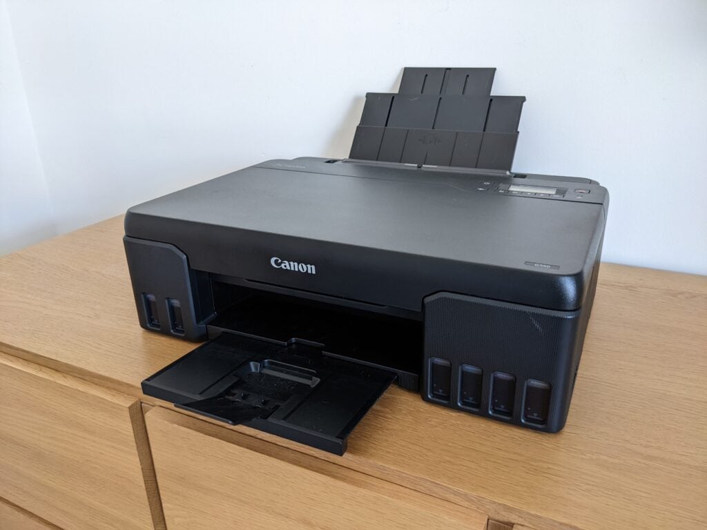 Le Canon PIXMA G550 sur un bureau