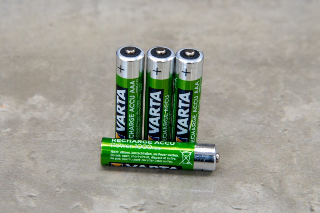 Varta Recharge Accu Power 1000mAh une batterie allongée