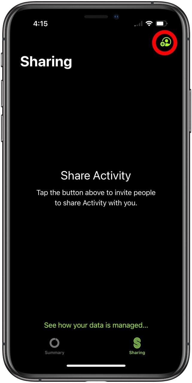Écran de partage de l'application Fitness avec l'icône d'ajout de contact marquée.