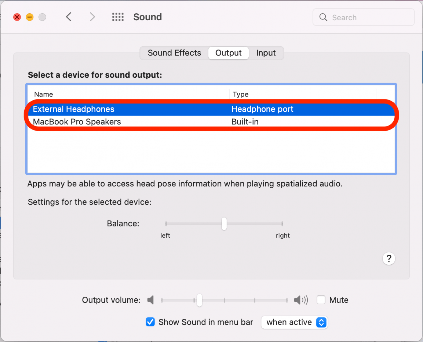 Cliquez pour sélectionner un périphérique pour la sortie audio.  Les options listeront tous les appareils actuellement disponibles.  Celui qui est en surbrillance est actuellement sélectionné.