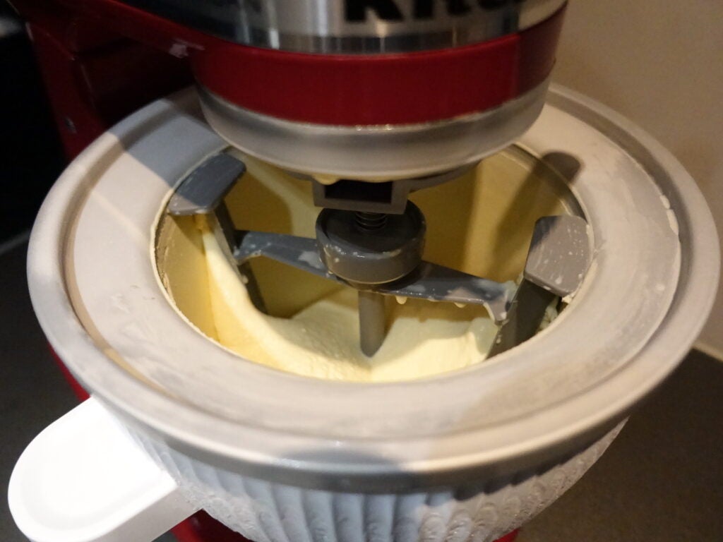 Crème glacée préparée avec l'accessoire sorbetière KitchenAid 5KMICM