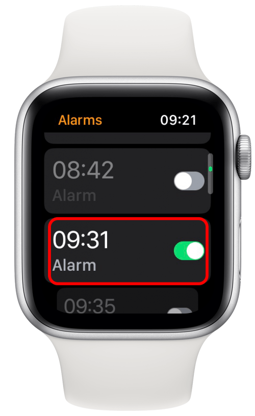 ouvrez l'application Alarme sur votre montre et assurez-vous que votre alarme est répertoriée