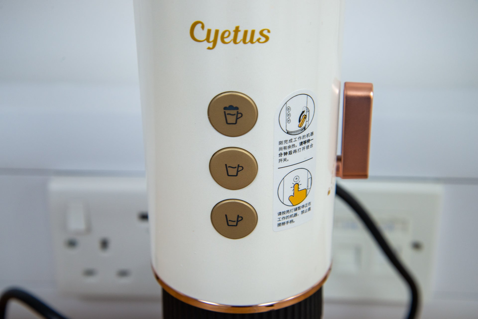 Commandes de la machine à café expresso à chauffage instantané Cyetus Mini 4 en 1
