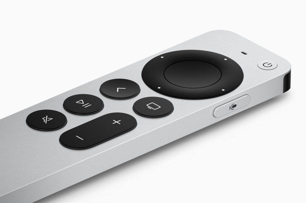 Apple-TV-4K-Siri-Remote-gros plan