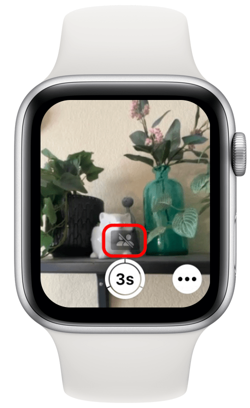 Capture d'écran de l'écran de l'application appareil photo Apple Watch avec l'icône de la bibliothèque partagée assombrie par une barre oblique