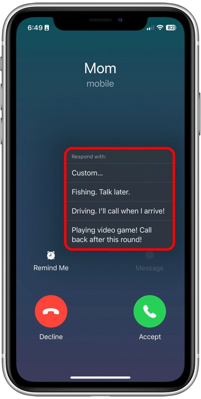 Vous pouvez désormais sélectionner l'une de vos réponses textuelles personnalisées !  Il enverra automatiquement ce texte à l'appelant lorsque vous le toucherez.