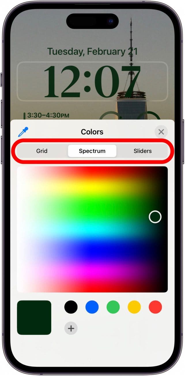 Vous pouvez utiliser une grille de couleurs, un spectre ou des curseurs pour sélectionner la couleur souhaitée.