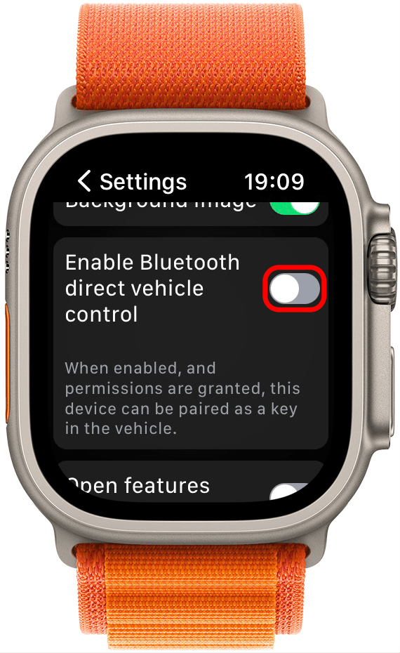 Faites défiler vers le bas et activez Activer le contrôle direct du véhicule Bluetooth.