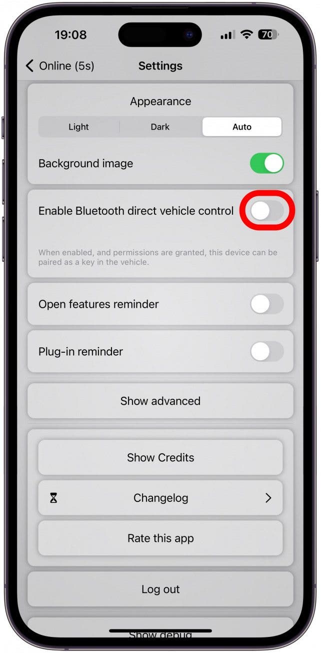 Faites défiler vers le bas jusqu'à ce que vous voyiez Activer le contrôle direct du véhicule Bluetooth.  Activez cette option.