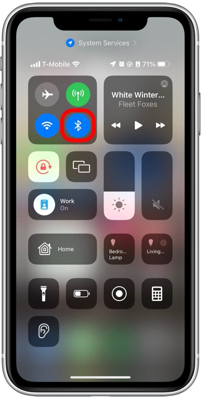 Appuyez à nouveau sur l'icône Bluetooth pour qu'elle devienne bleue, indiquant que Bluetooth est activé.