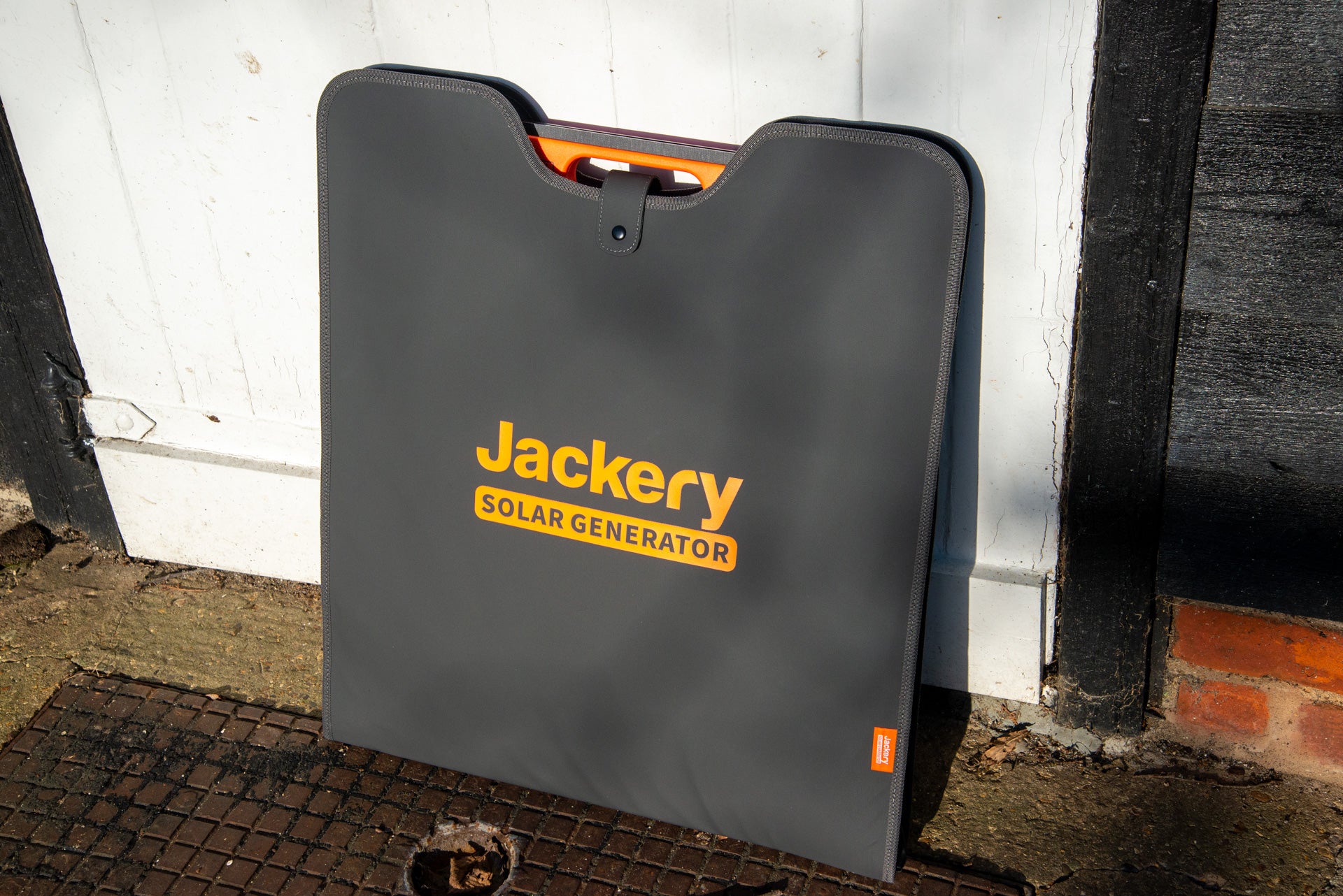 Jackery Explorer 1500 Pro panneau solaire plié