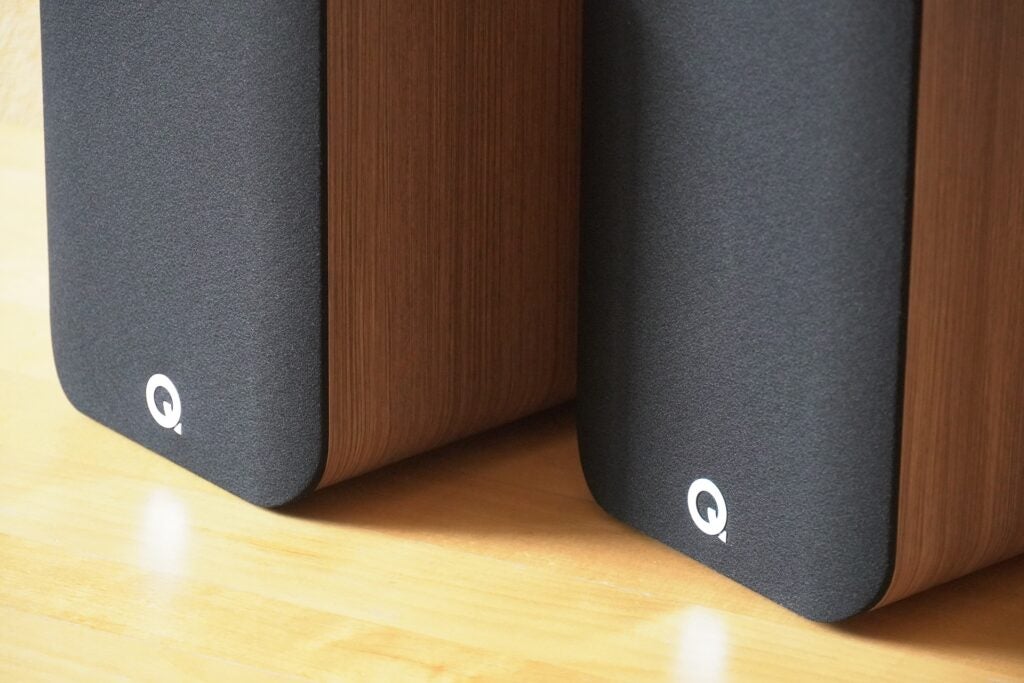 Logos Q Acoustics 5020