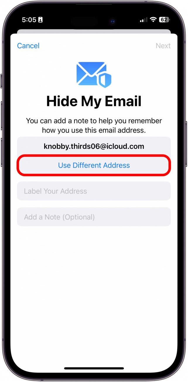 Un e-mail aléatoire généré automatiquement apparaîtra et vous pouvez soit appuyer sur Utiliser une adresse différente pour en générer une nouvelle, soit appuyer sur Continuer.