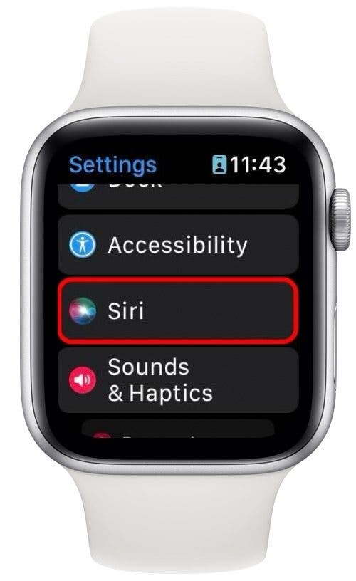 Capture d'écran de l'Apple Watch montrant le menu des paramètres avec Siri entouré en rouge