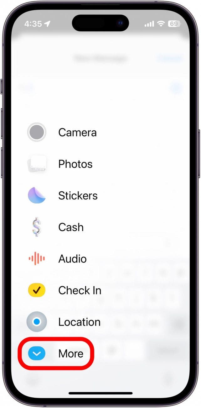 liste des applications iphone imessage avec plus de bouton entouré en rouge