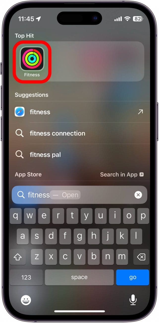résultat de recherche iphone spotlight affichant l'application fitness avec une boîte rouge autour de l'application