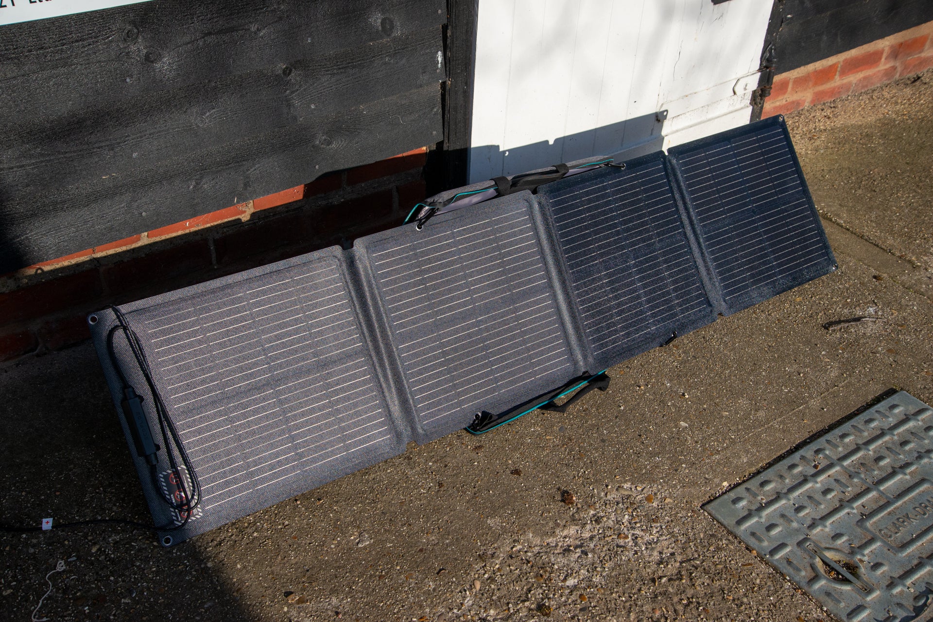 Panneaux solaires Ecoflow River 2 déballés
