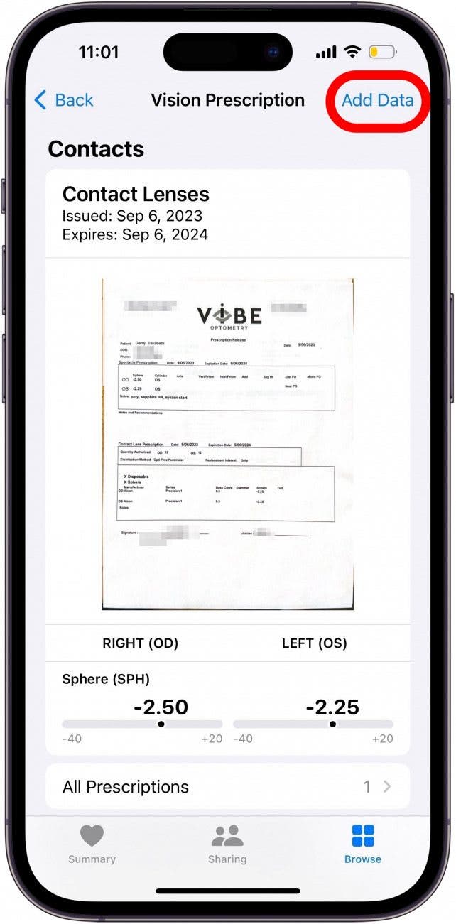 Écran de prescription de vision de l'iPhone montrant une numérisation d'une prescription papier avec le bouton Ajouter des données entouré en rouge