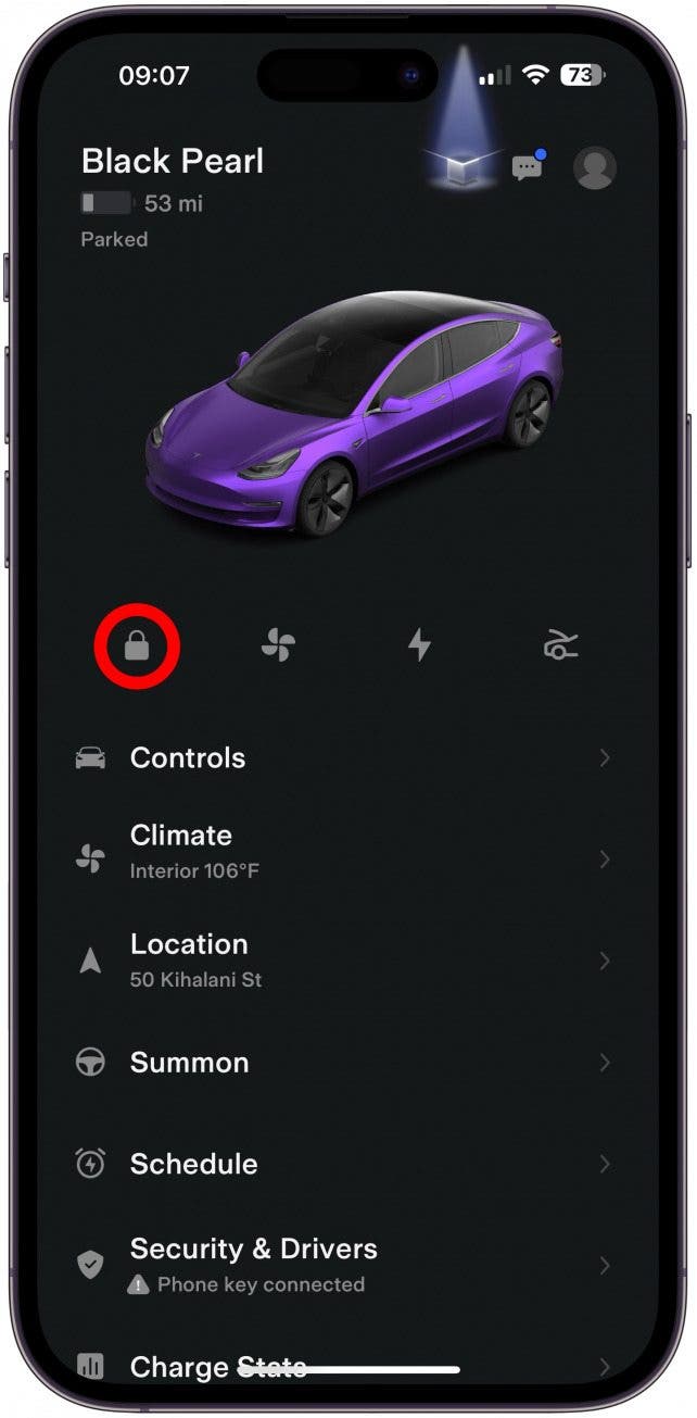 Utilisez l'application Tesla pour verrouiller votre voiture où que vous soyez.