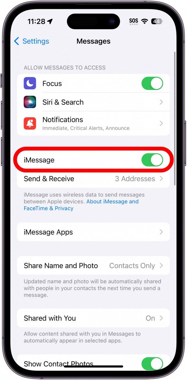 paramètres de message iPhone avec bascule imessage entourée en rouge