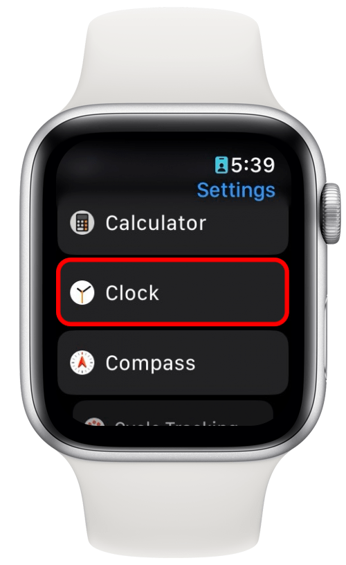 Paramètres de l'Apple Watch avec horloge entourée de rouge