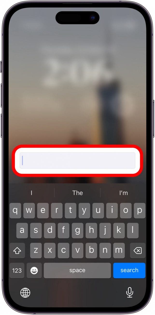 Écran de saisie du clavier iPhone Apple Watch avec champ de saisie de texte entouré en rouge