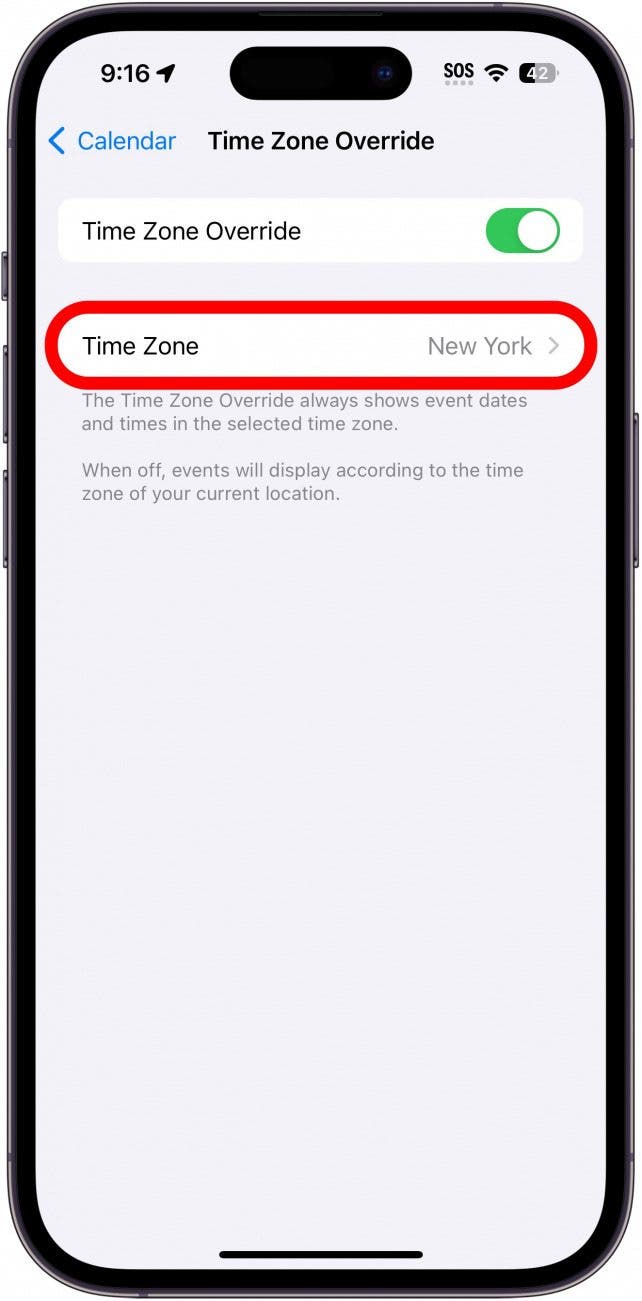 Paramètres de remplacement du fuseau horaire de l'iPhone avec le fuseau horaire entouré en rouge