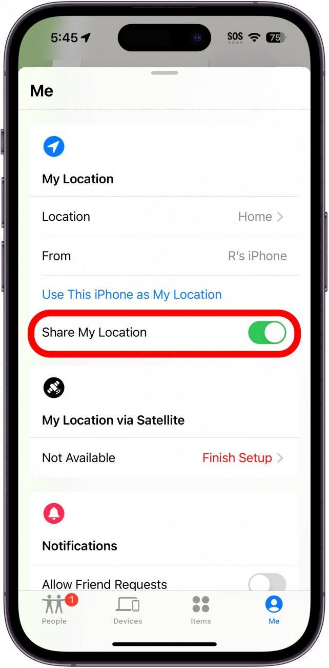 iPhone trouver mon application avec la bascule de localisation de partage active entourée en rouge