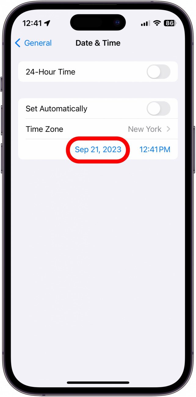 paramètres de date et d'heure de l'iphone avec la date entourée en rouge