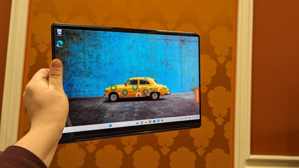 Lenovo Yoga 9i 2-en-1 (2024) en mode tablette