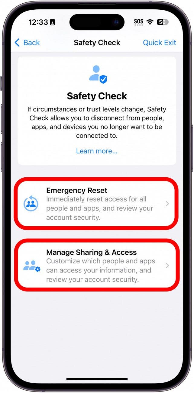 paramètres de confidentialité de l'iphone affichant l'écran de contrôle de sécurité avec des cases rouges autour de la réinitialisation d'urgence et gérer les boutons de partage et d'accès