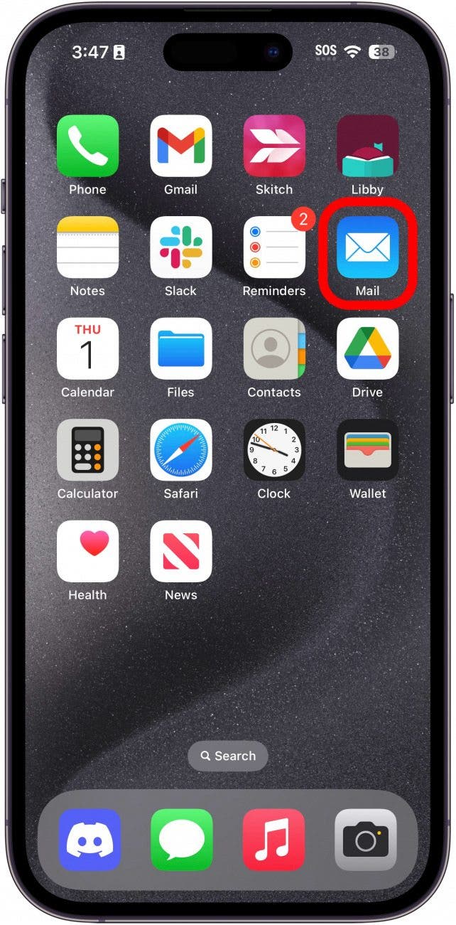 écran d'accueil de l'iphone avec application de messagerie entourée en rouge