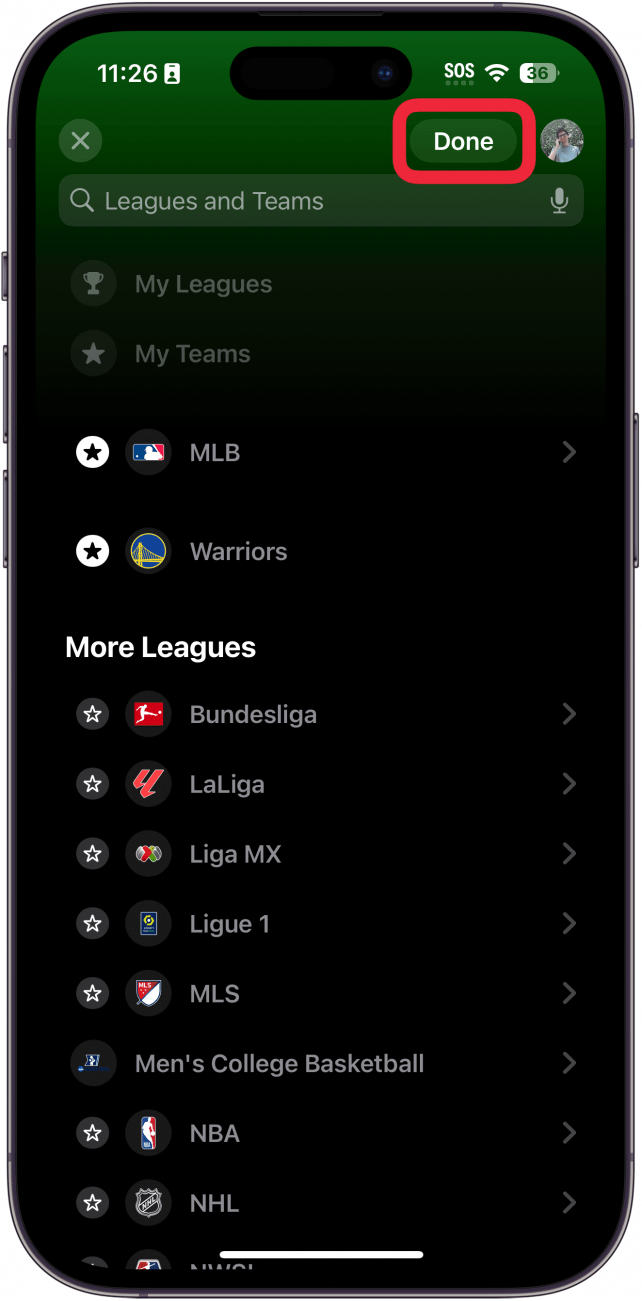 application de sport pour iPhone affichant les ligues et les équipes avec un cadre rouge autour du bouton Terminé