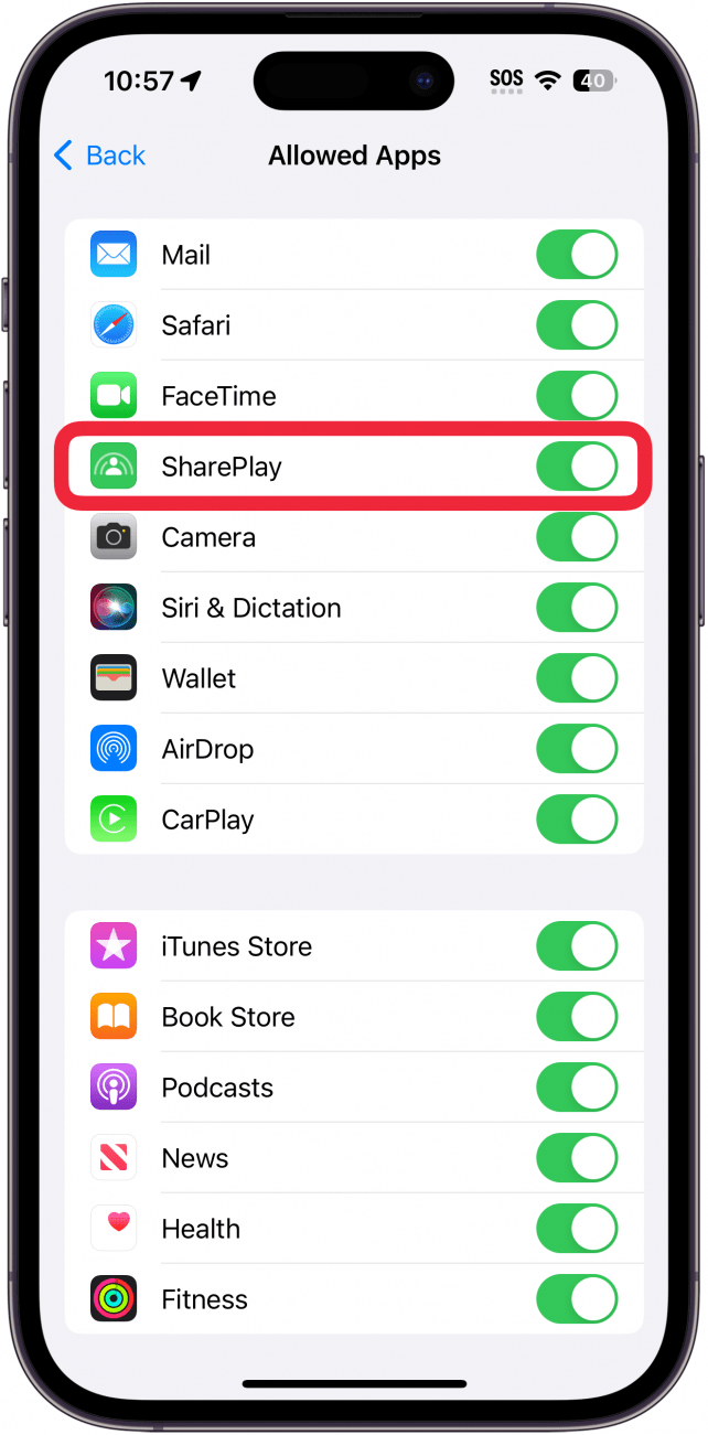 Paramètres de contenu de temps d'écran de l'iPhone et de restrictions de confidentialité avec un cadre rouge autour de la bascule shareplay