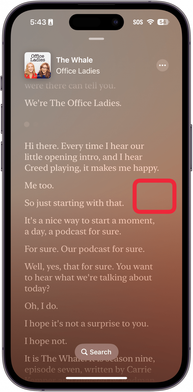 podcasts Apple affichant une transcription du podcast, avec un cadre rouge autour d'un espace vide