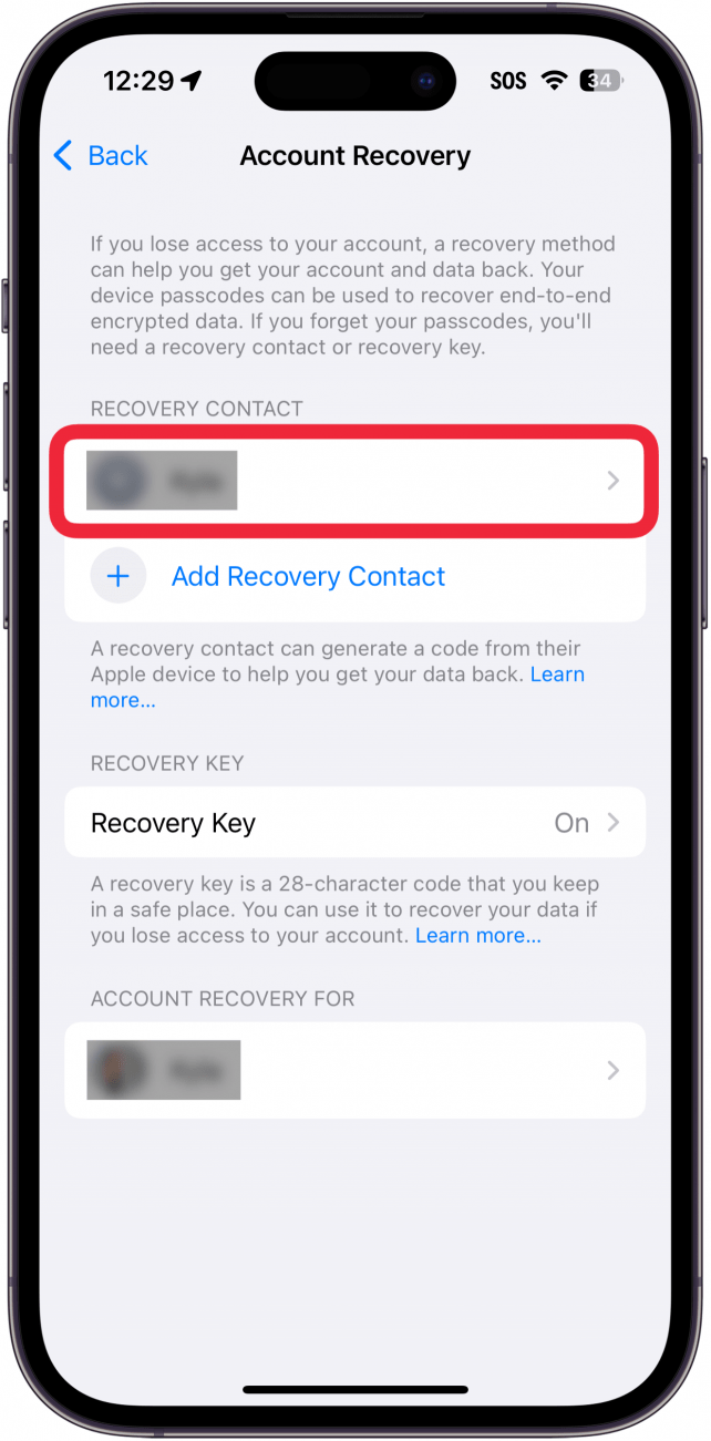 Paramètres de récupération de compte iPhone Apple ID avec un cadre rouge autour du nom du contact